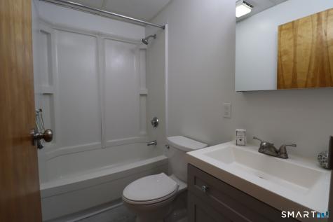 209 Bank Street New London CT 06320