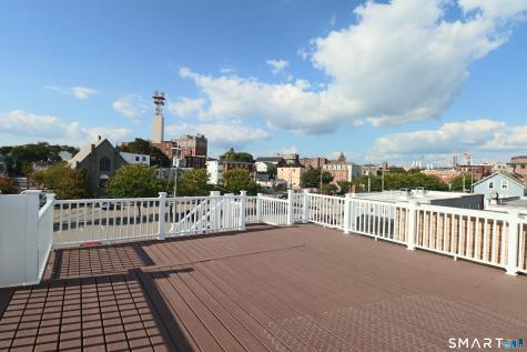 209 Bank Street New London CT 06320