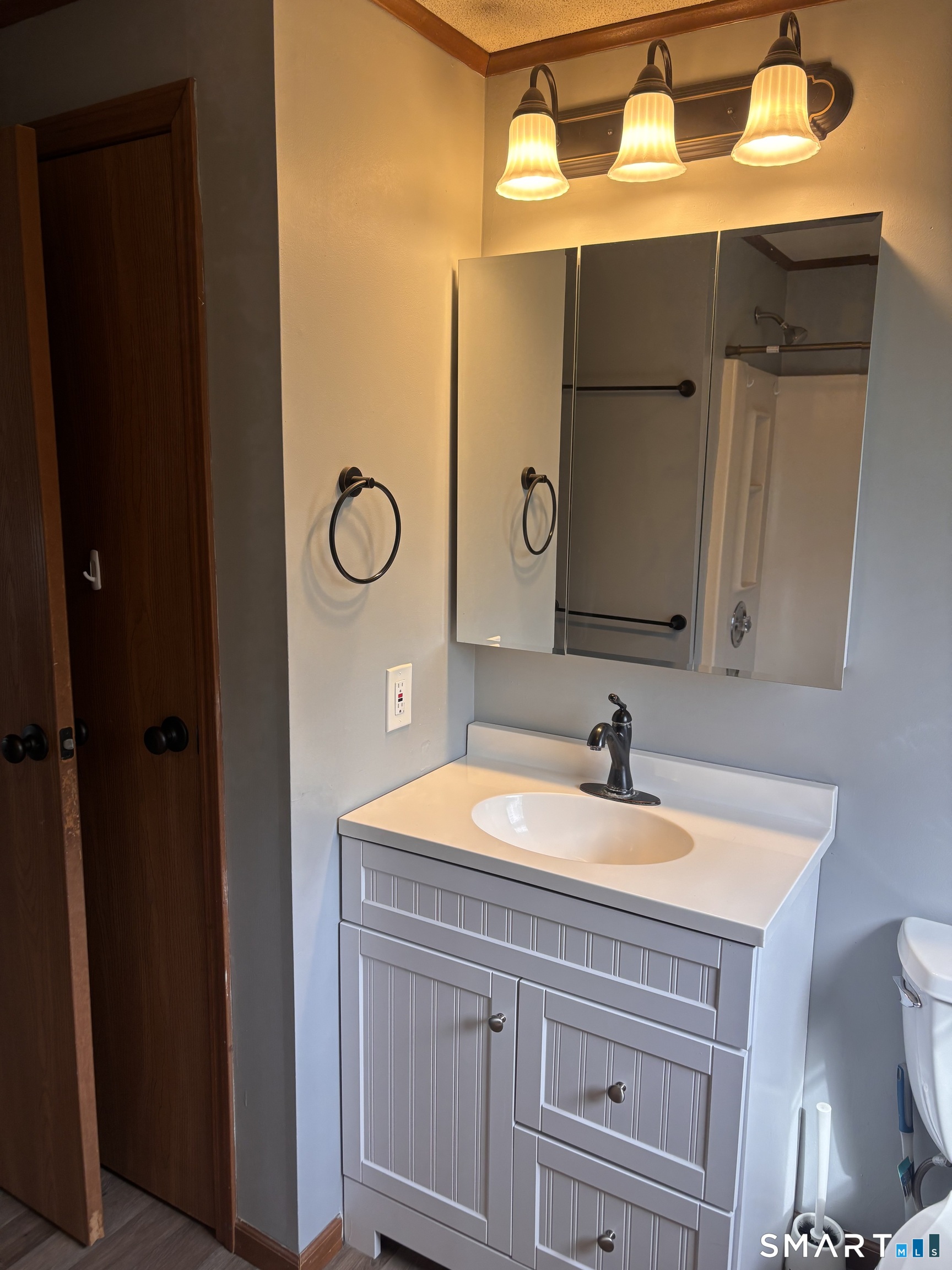 155-B Pennsylvania Avenue East Lyme CT 06357