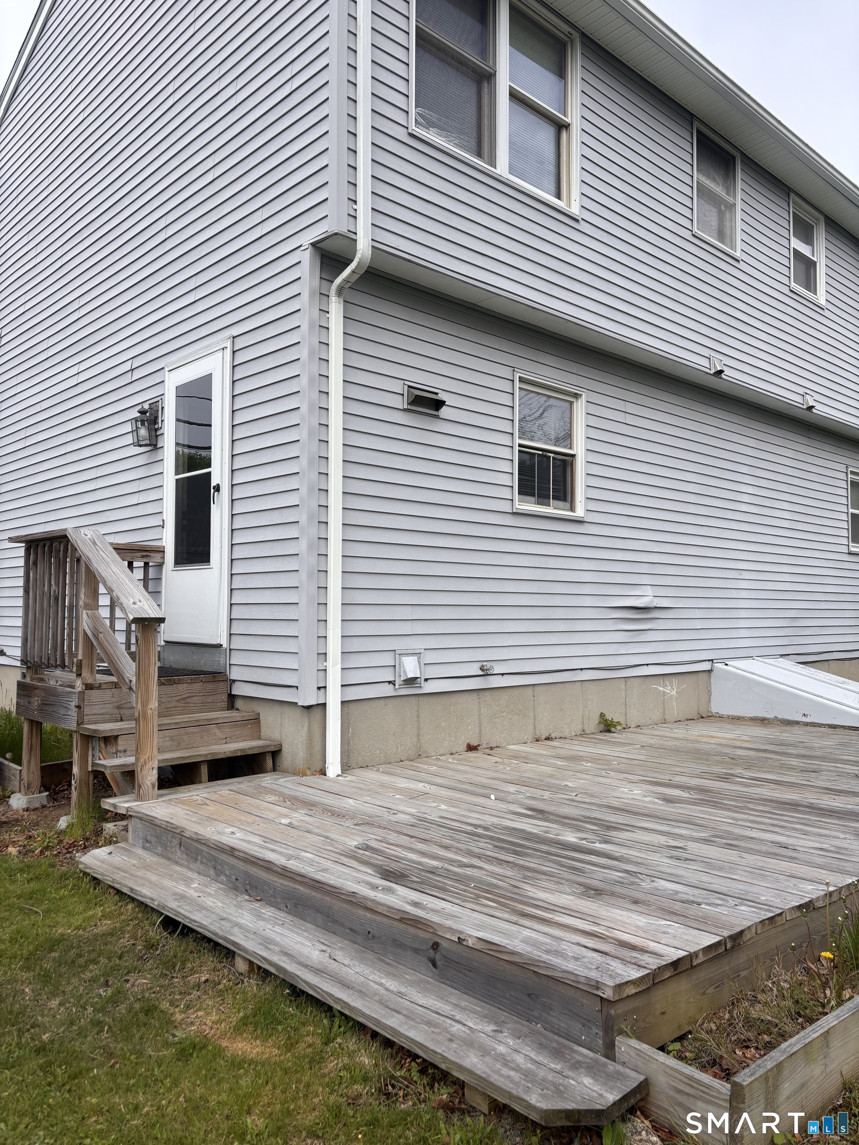 155-B Pennsylvania Avenue East Lyme CT 06357