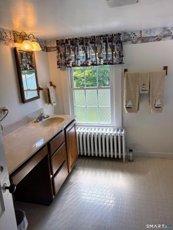 7 Main Street Essex CT 06409