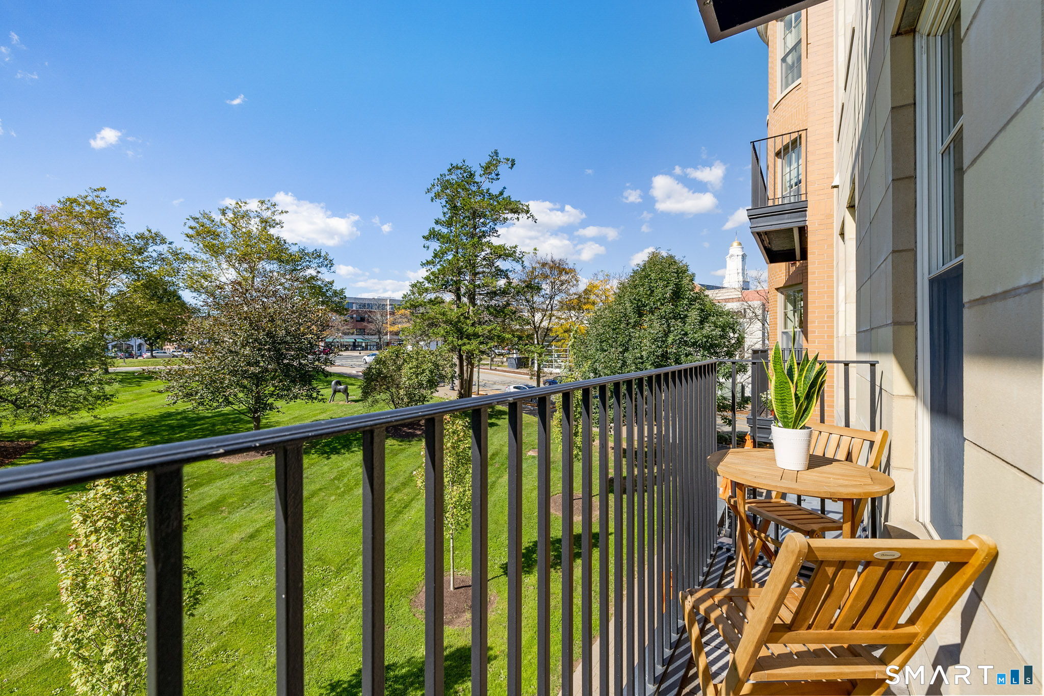 85 Memorial Road West Hartford CT 06107