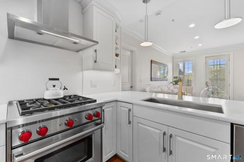 85 Memorial Road West Hartford CT 06107