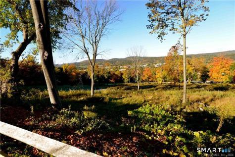 15 Fordyce Court New Milford CT 06776