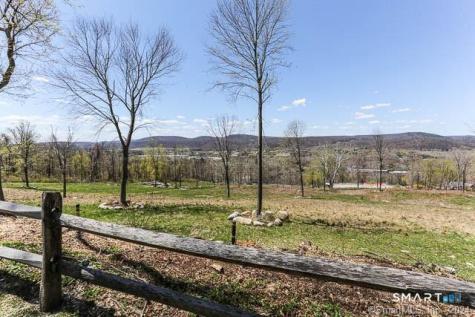 15 Fordyce Court New Milford CT 06776