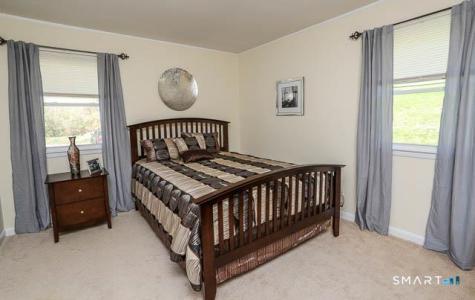 15 Fordyce Court New Milford CT 06776