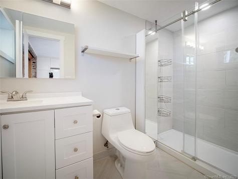 16 Maiden Lane Seymour CT 06483