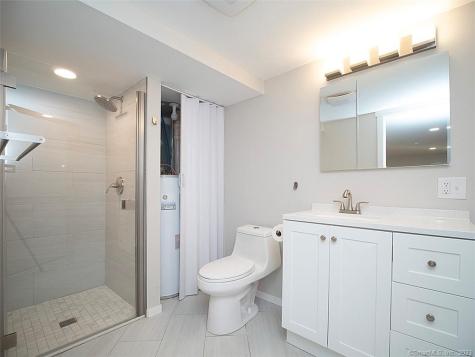 16 Maiden Lane Seymour CT 06483