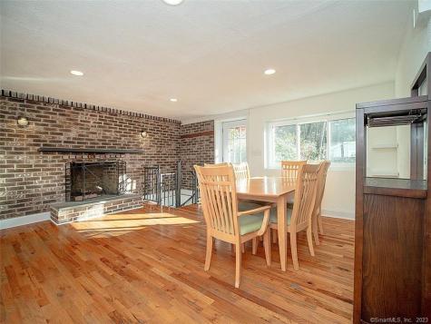 16 Maiden Lane Seymour CT 06483