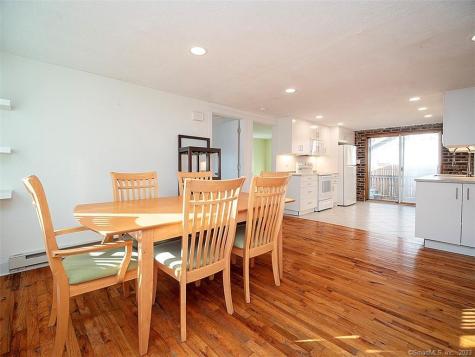 16 Maiden Lane Seymour CT 06483