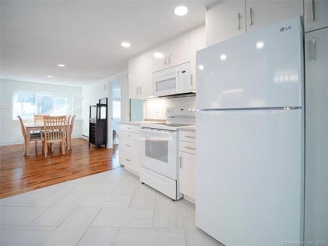 16 Maiden Lane Seymour CT 06483