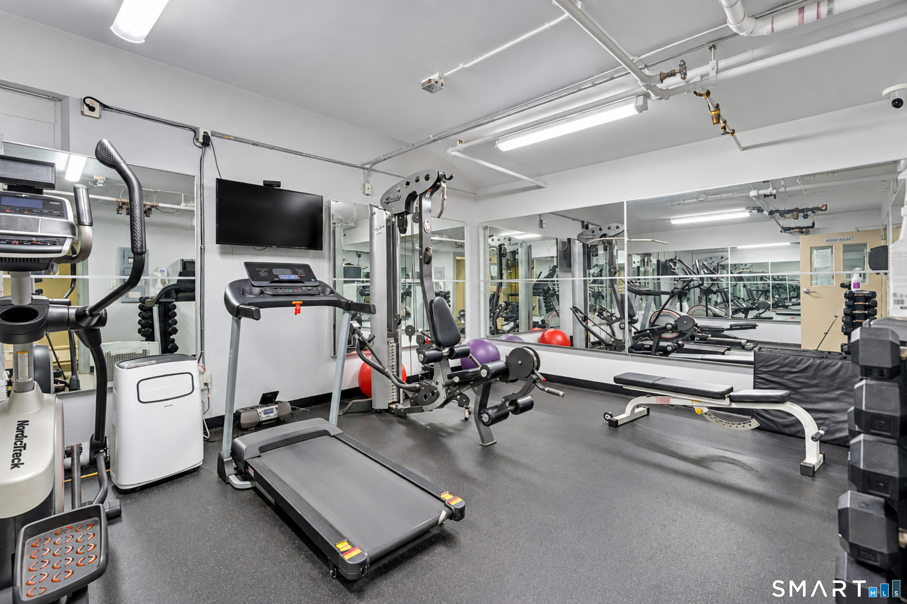 184 Pequot Avenue New London CT 06320
