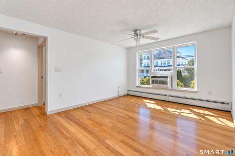 184 Pequot Avenue New London CT 06320