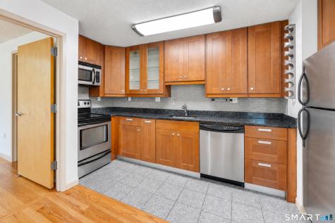 184 Pequot Avenue New London CT 06320