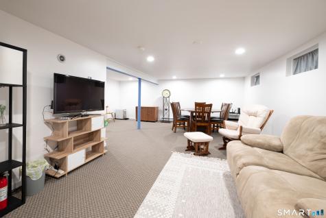 86 Old Farms Lane New Milford CT 06776