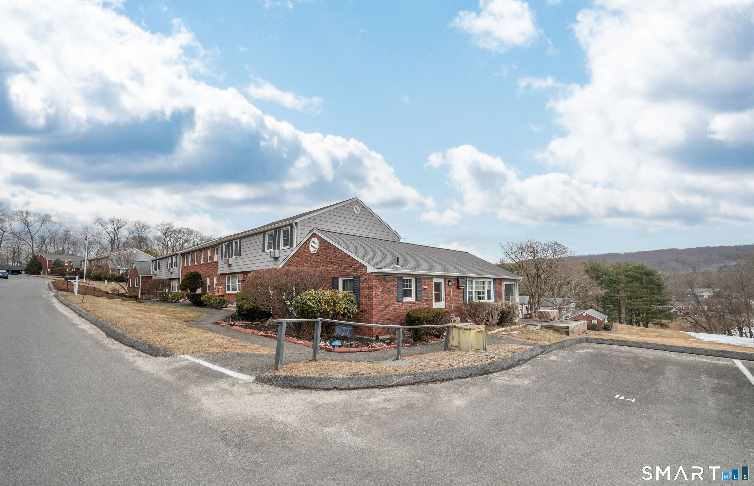 86 Old Farms Lane New Milford CT 06776