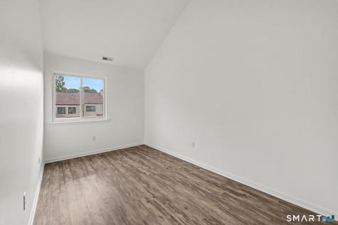 32 Deer Run Bethel CT 06801