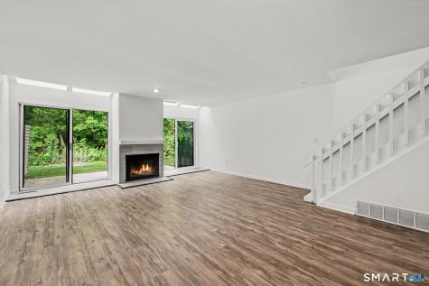 32 Deer Run Bethel CT 06801