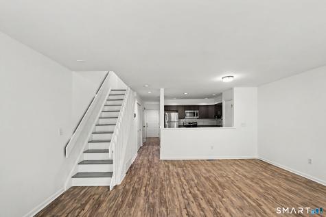 32 Deer Run Bethel CT 06801