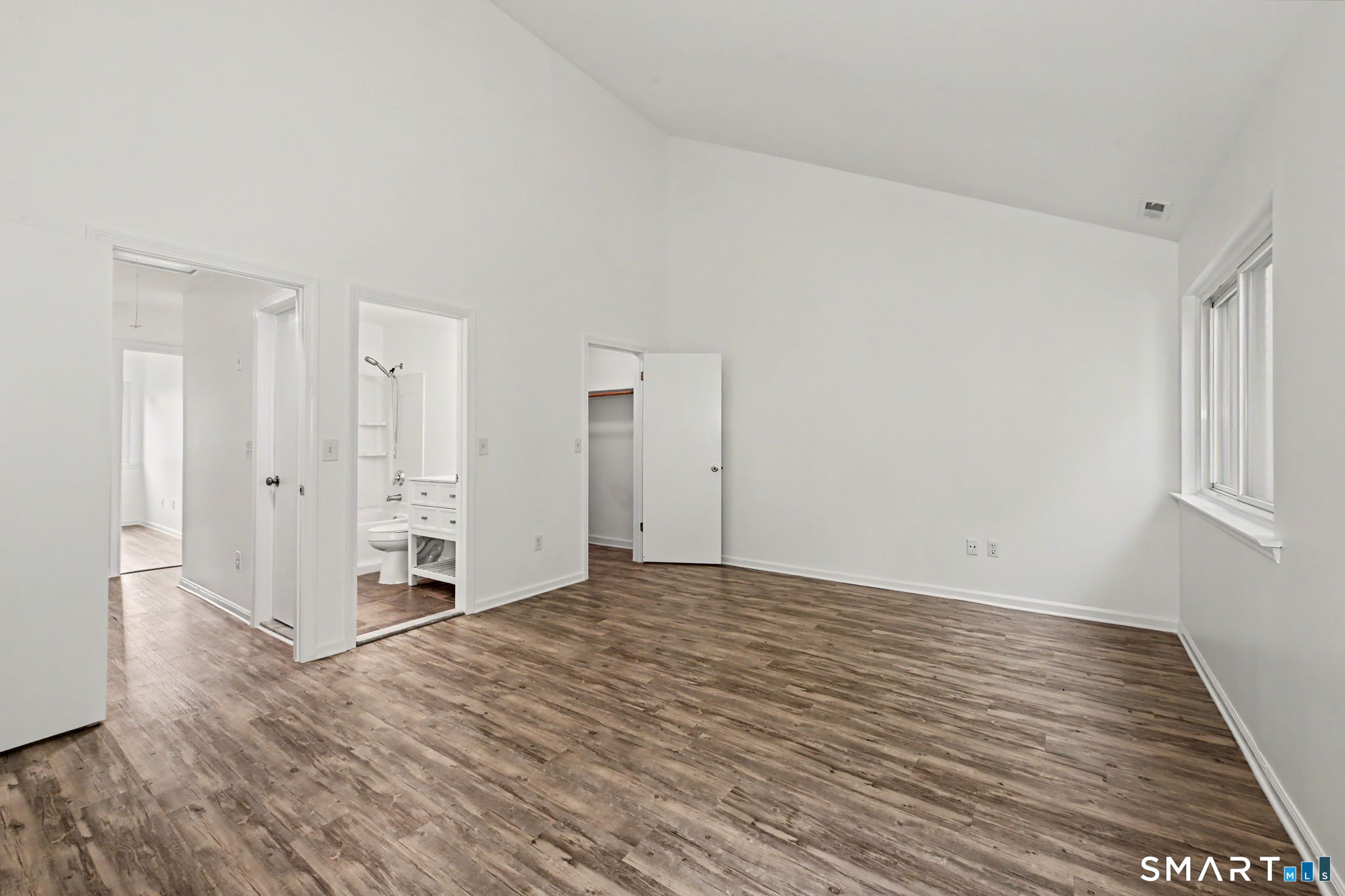 32 Deer Run Bethel CT 06801