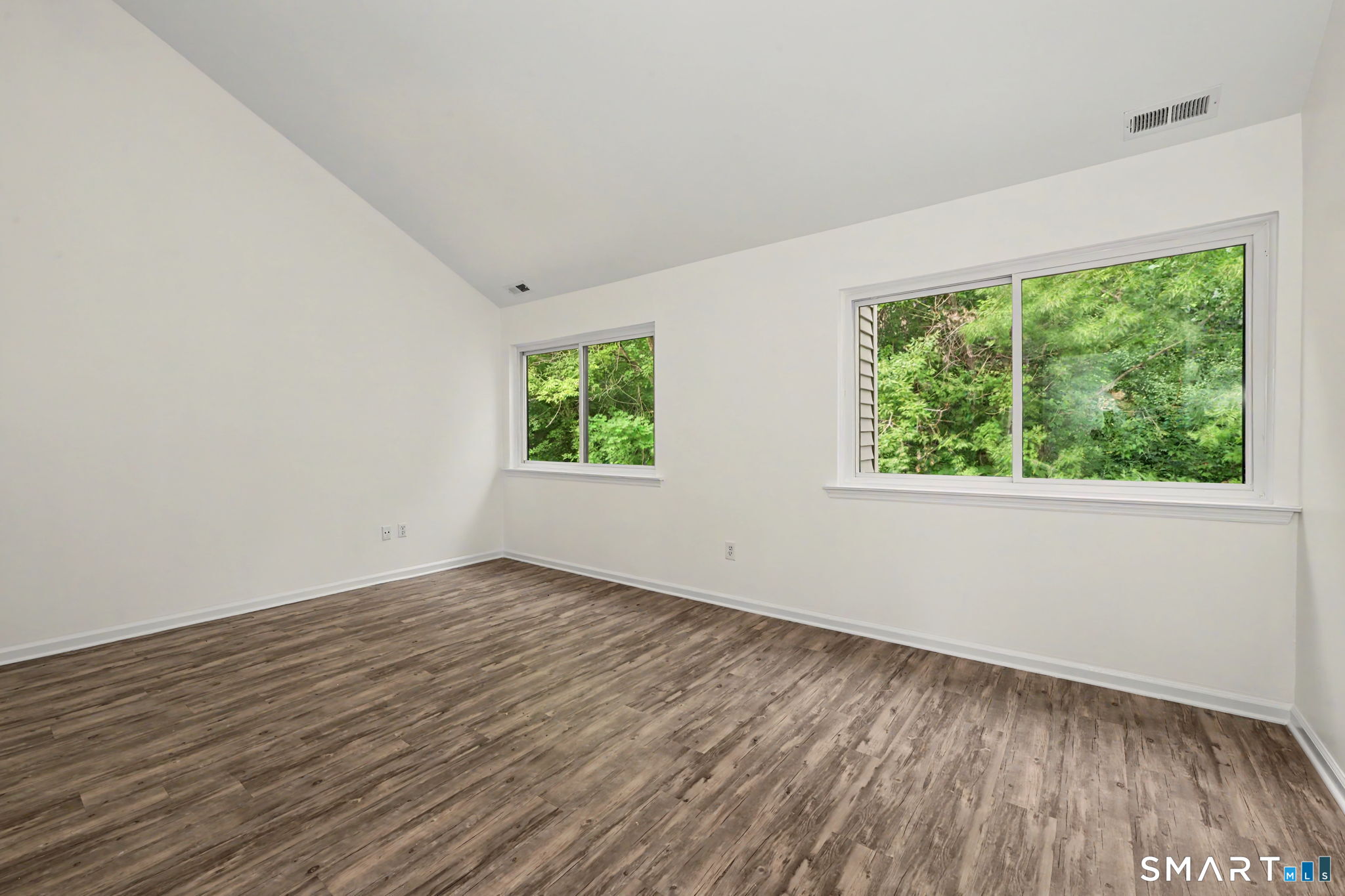 32 Deer Run Bethel CT 06801