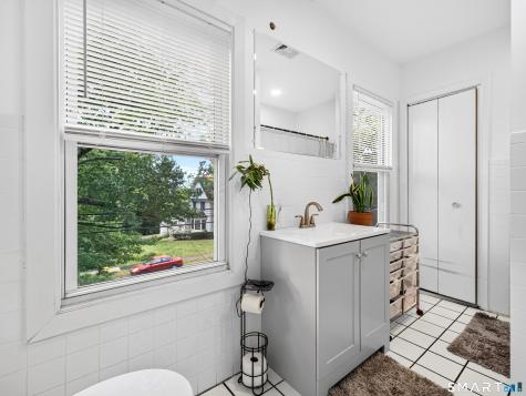 977 Townsend Avenue New Haven CT 06512
