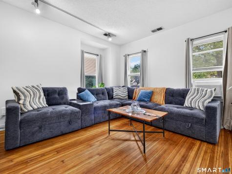 977 Townsend Avenue New Haven CT 06512