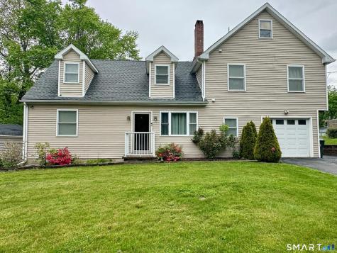 11 Skokorat Street Seymour CT 06483