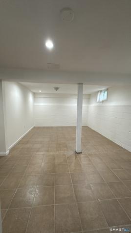 11 Skokorat Street Seymour CT 06483