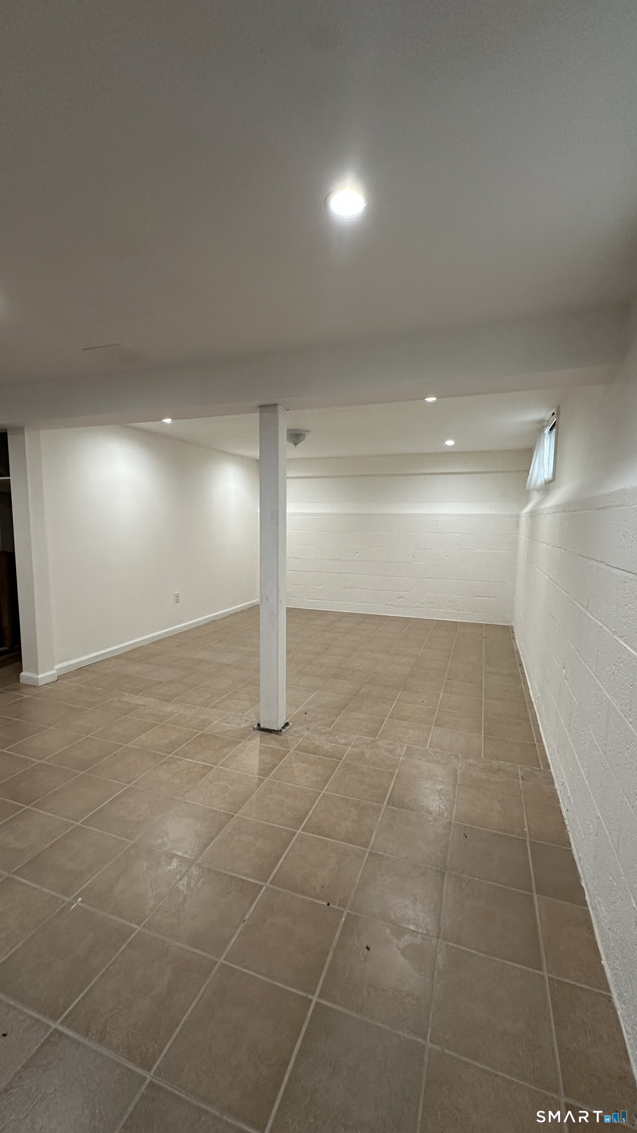 11 Skokorat Street Seymour CT 06483