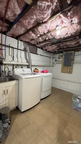 11 Skokorat Street Seymour CT 06483