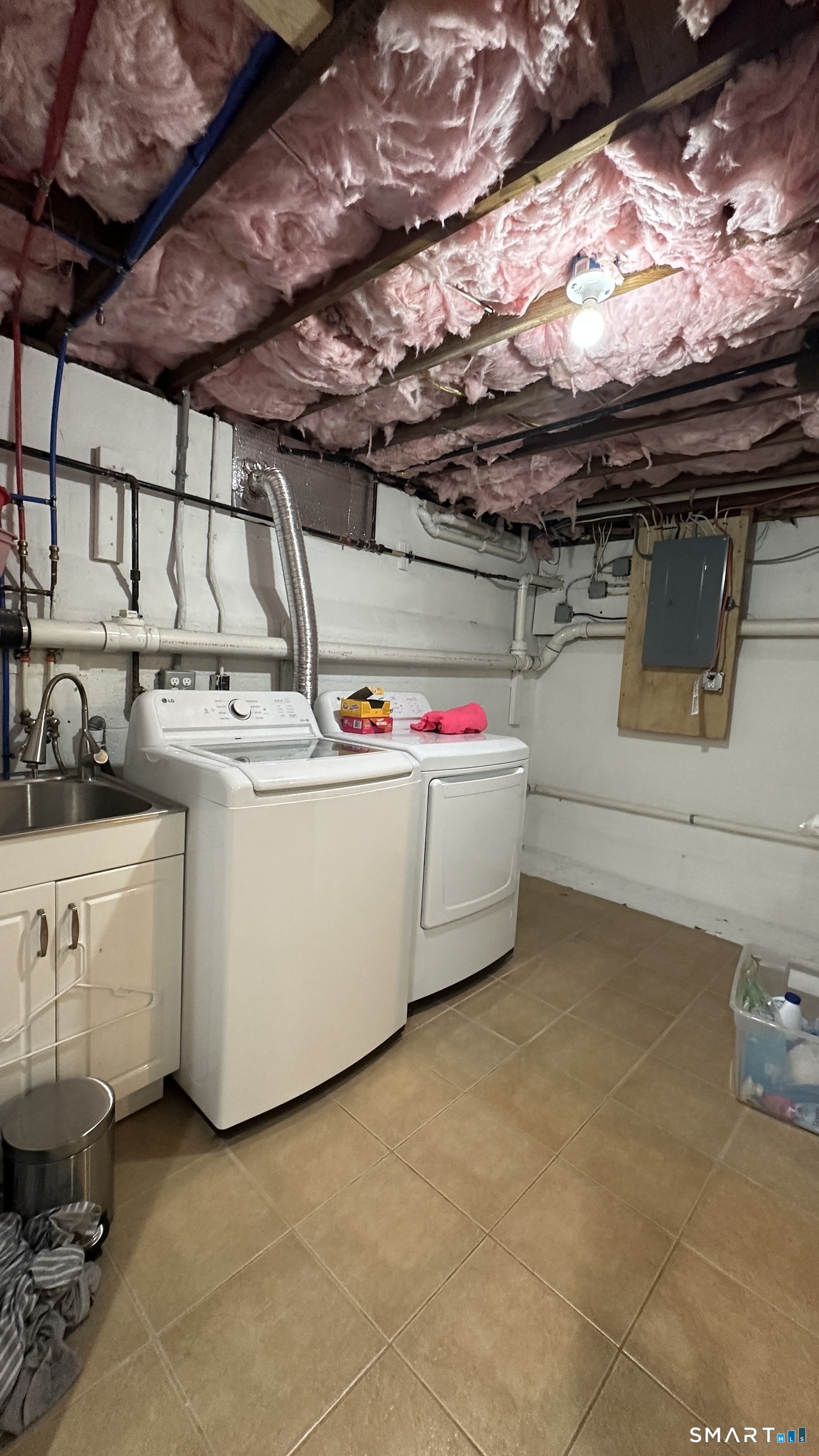 11 Skokorat Street Seymour CT 06483
