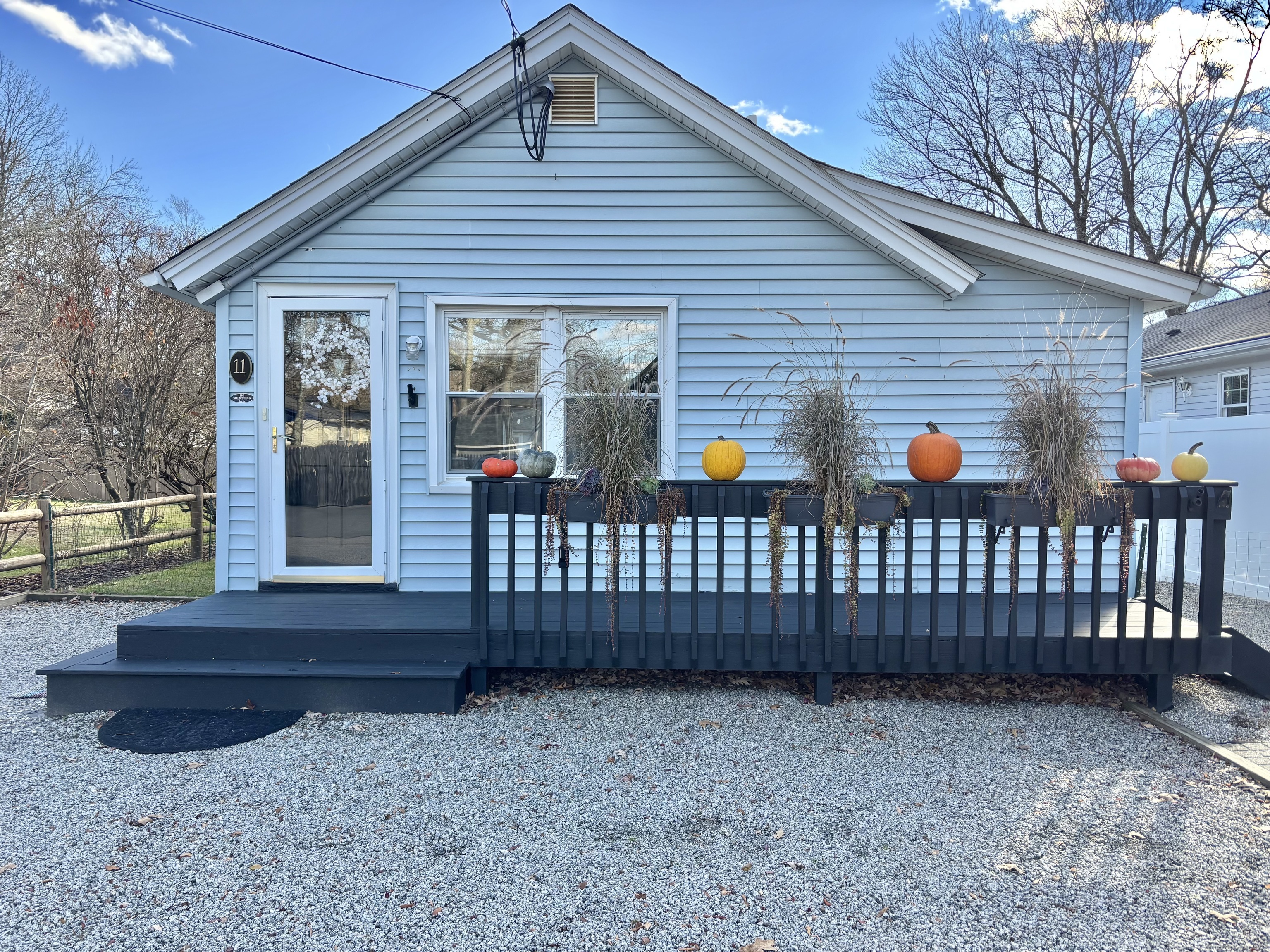 11 Mohawk Trail East Hampton CT 06424