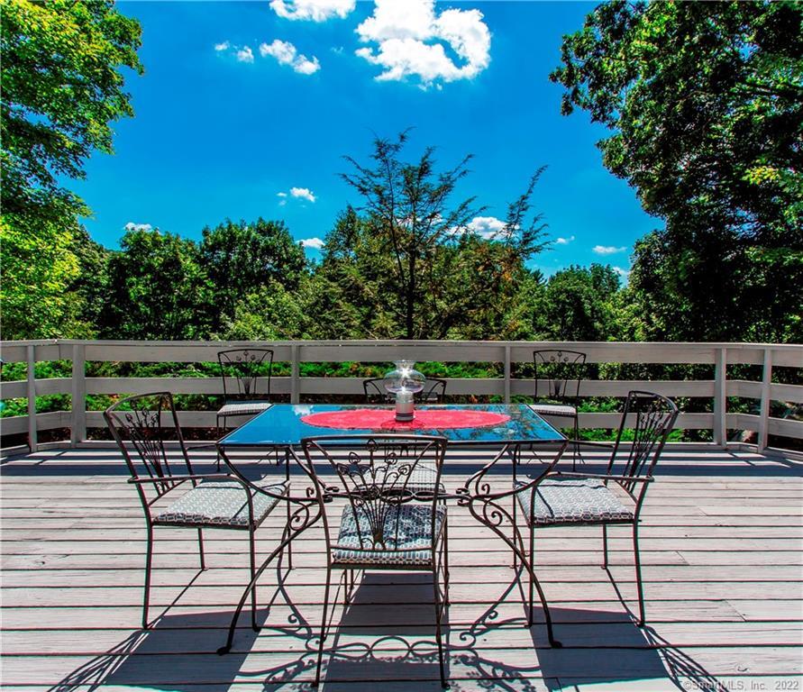 34 Twixt Hills Road Ridgefield CT 06877