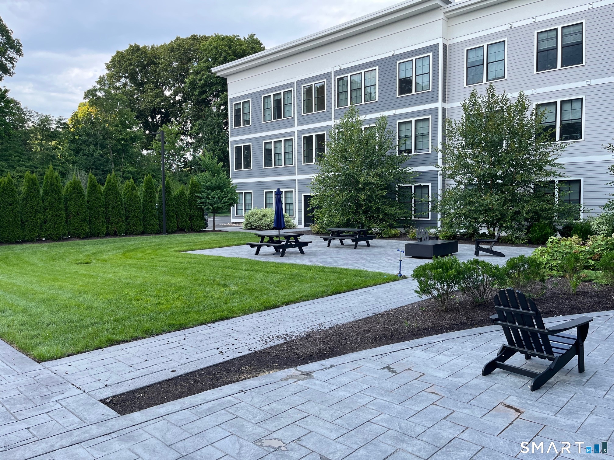 33 Old Tavern Road Orange CT 06477