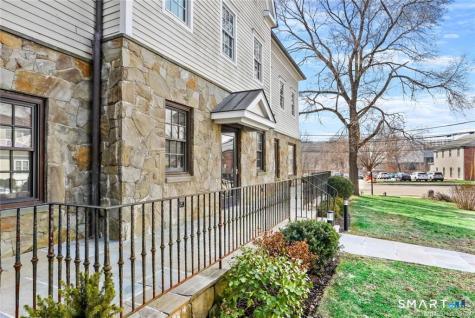 2 Hollyhock Road Wilton CT 06897