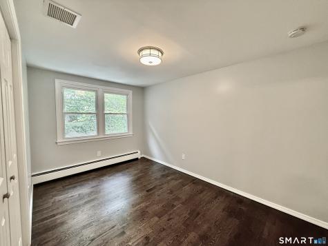 32 Cullen Avenue West Haven CT 06516
