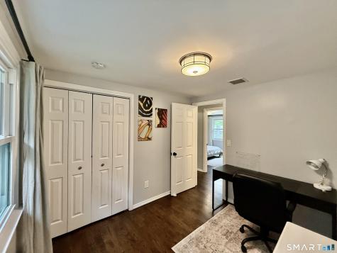 32 Cullen Avenue West Haven CT 06516