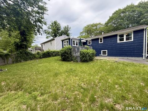 32 Cullen Avenue West Haven CT 06516