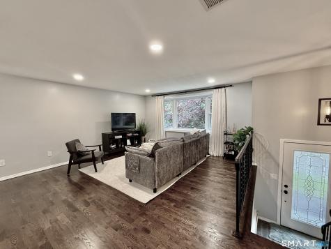 32 Cullen Avenue West Haven CT 06516