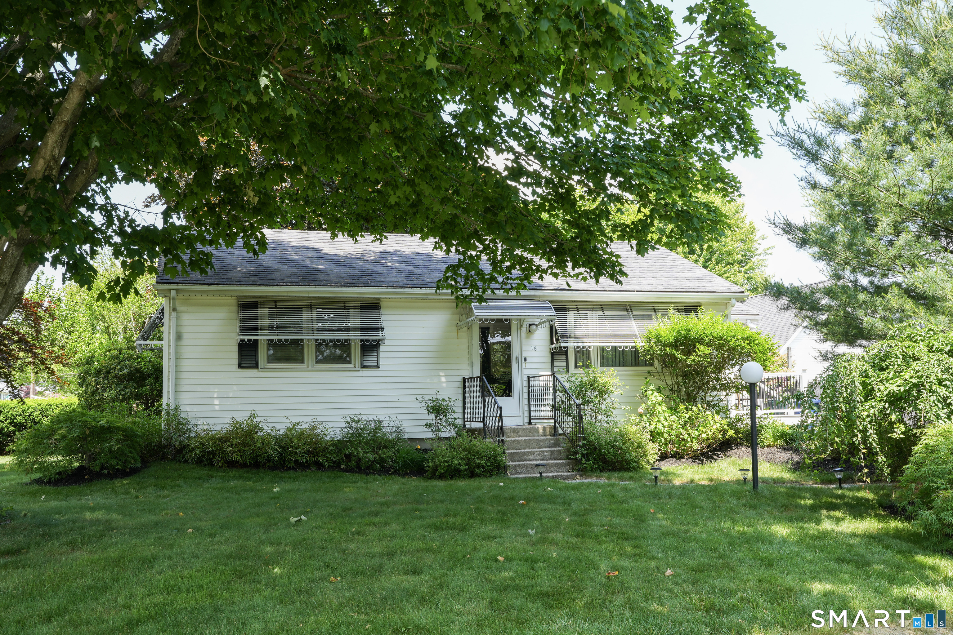 18 Clifton Street Old Lyme CT 06371