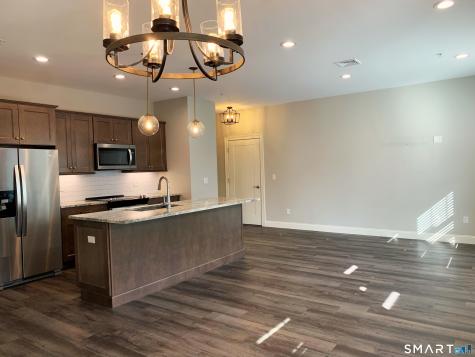 501 Edgewater Circle East Hampton CT 06424