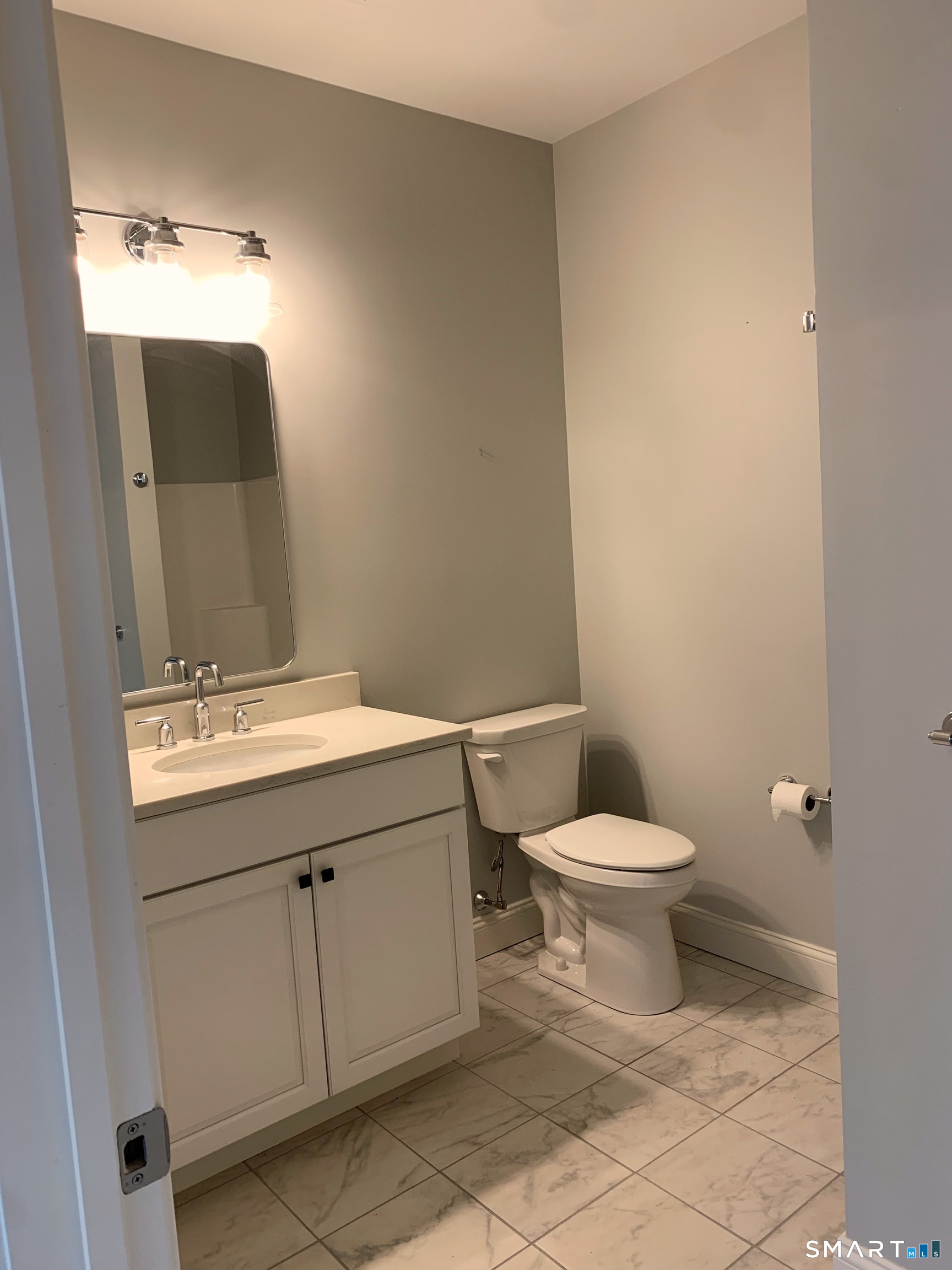 501 Edgewater Circle East Hampton CT 06424