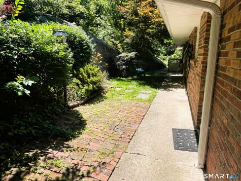 3 Arbor Drive Brookfield CT 06804