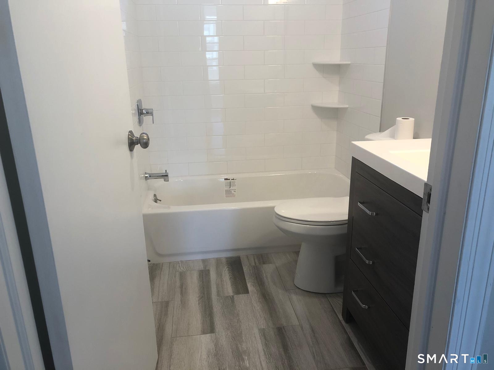 246 Roselle Street Fairfield CT 06825