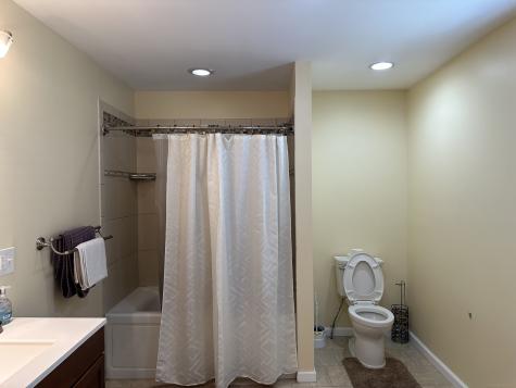 452 Newhall Street Hamden CT 06517