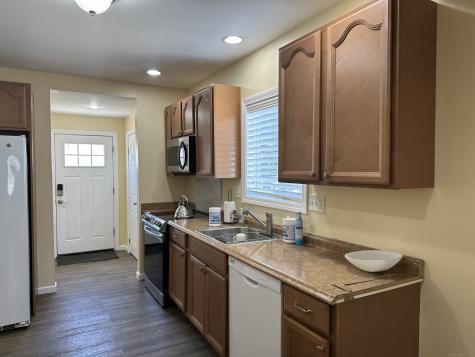 452 Newhall Street Hamden CT 06517