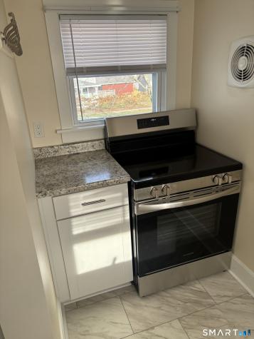 95 Pennsylvania Avenue East Lyme CT 06357