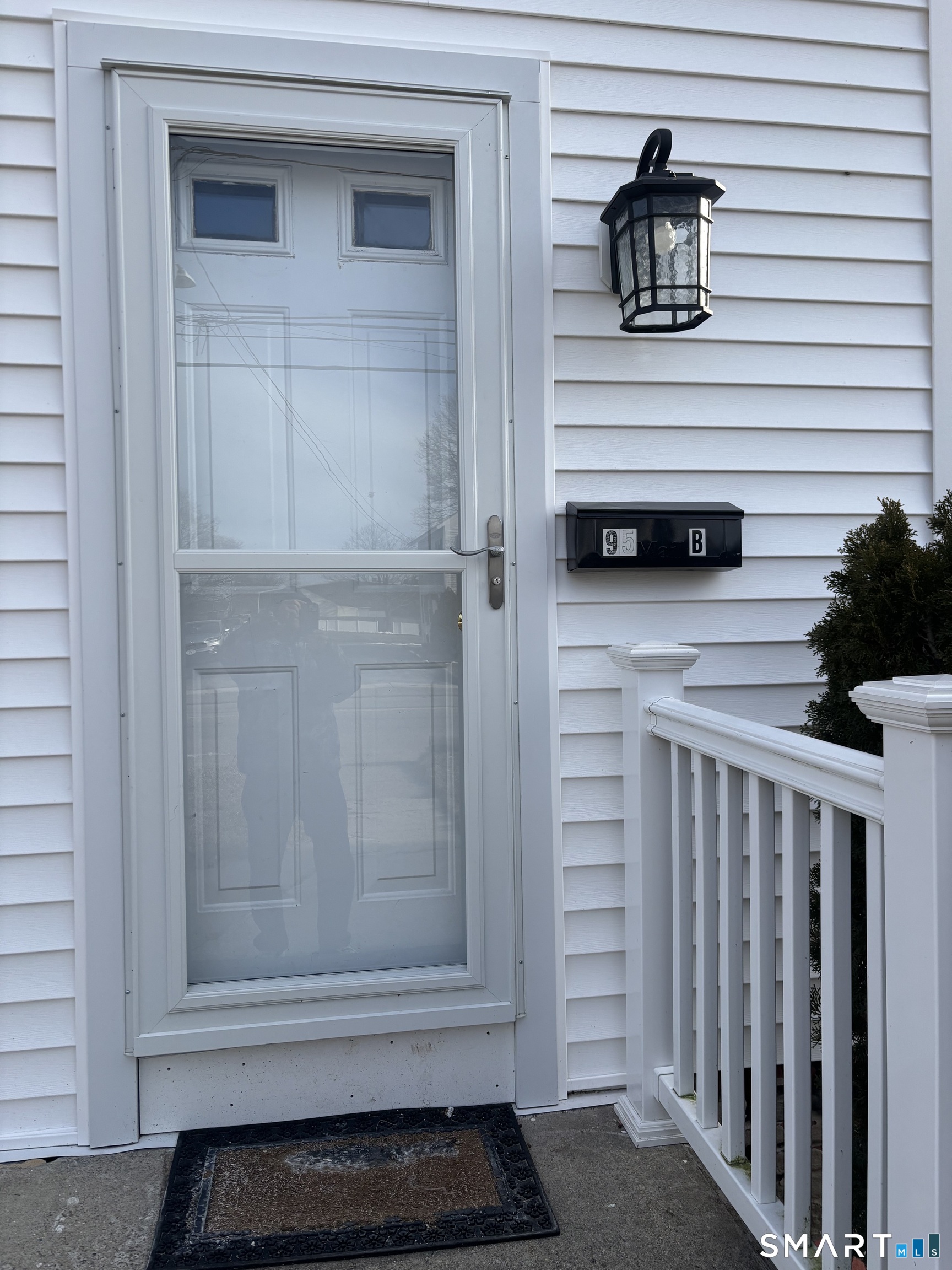 95 Pennsylvania Avenue East Lyme CT 06357