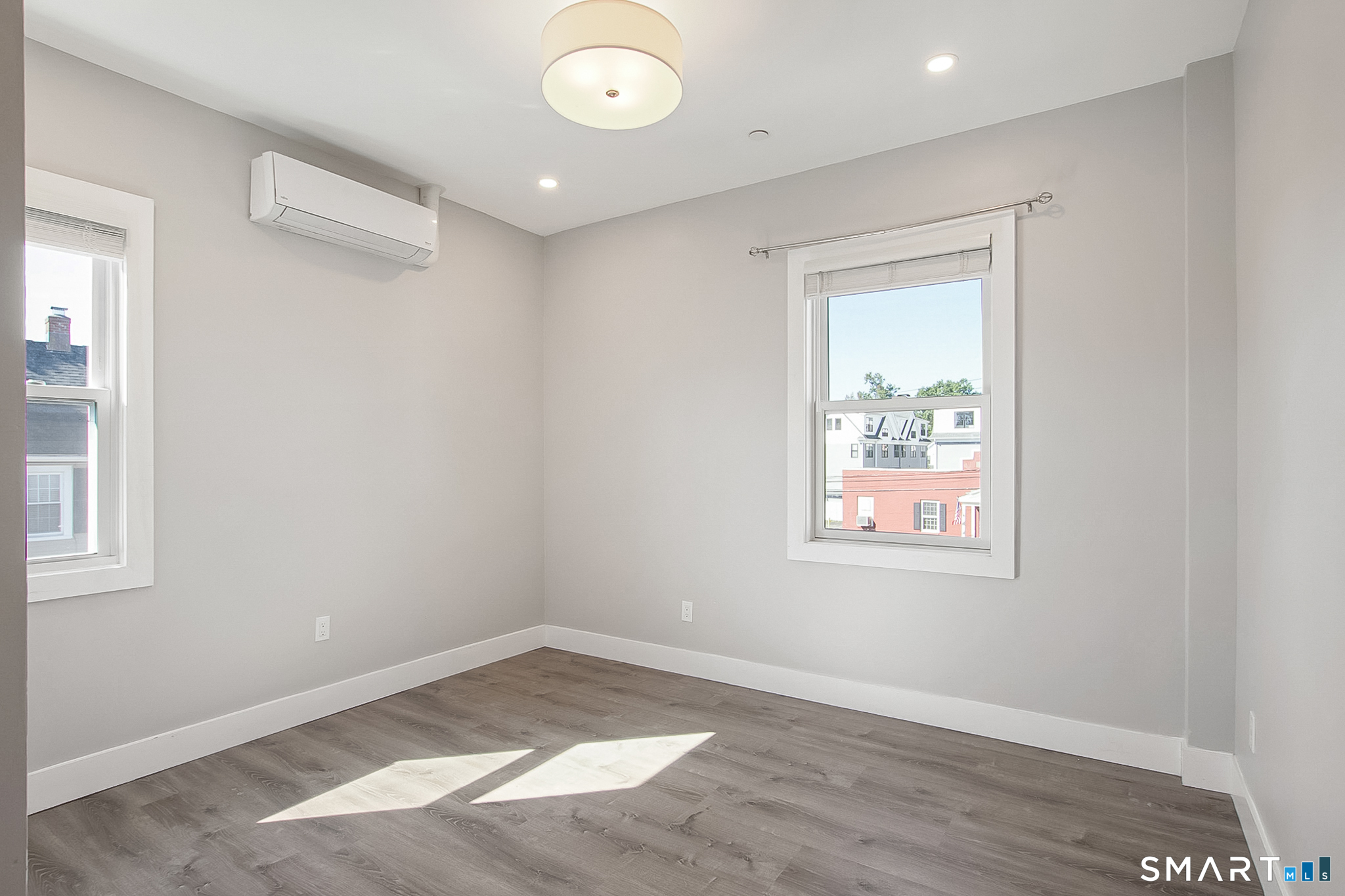 1903 Post Road Fairfield CT 06824
